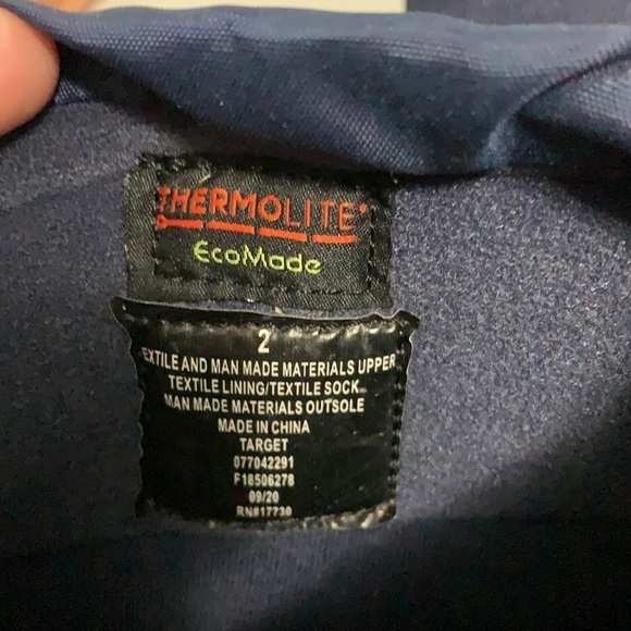 Cat &Jack waterproof boots NWT Velcro close Sz 2 - Picture 8 of 13